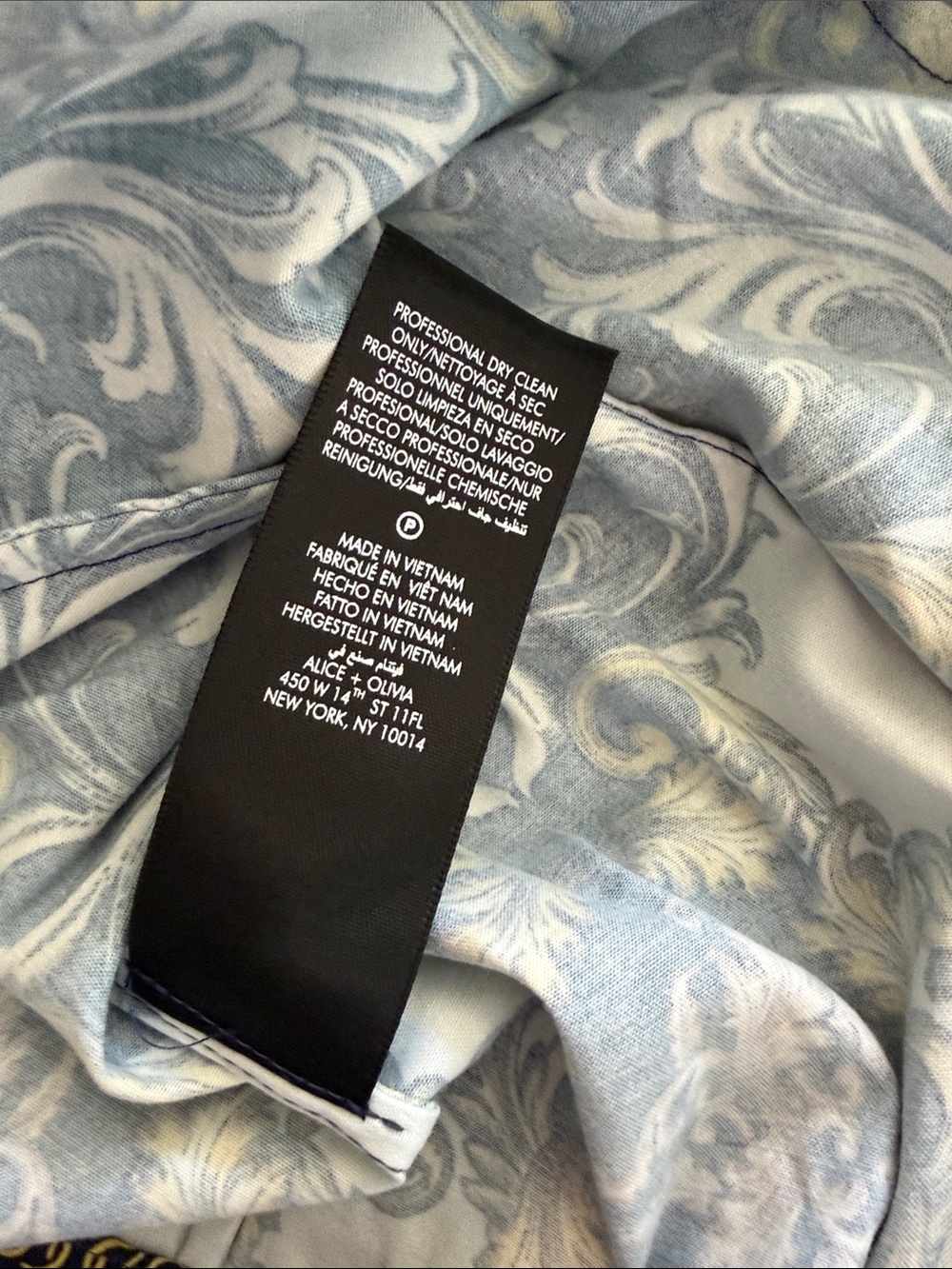 Alice + Olivia Lucy Print Mini Shirtdress - Picture 7 of 7